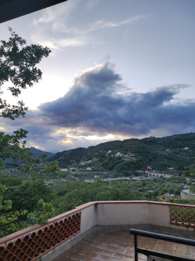 Villa Jewels ,casa vacanza Gaggi Esterno foto